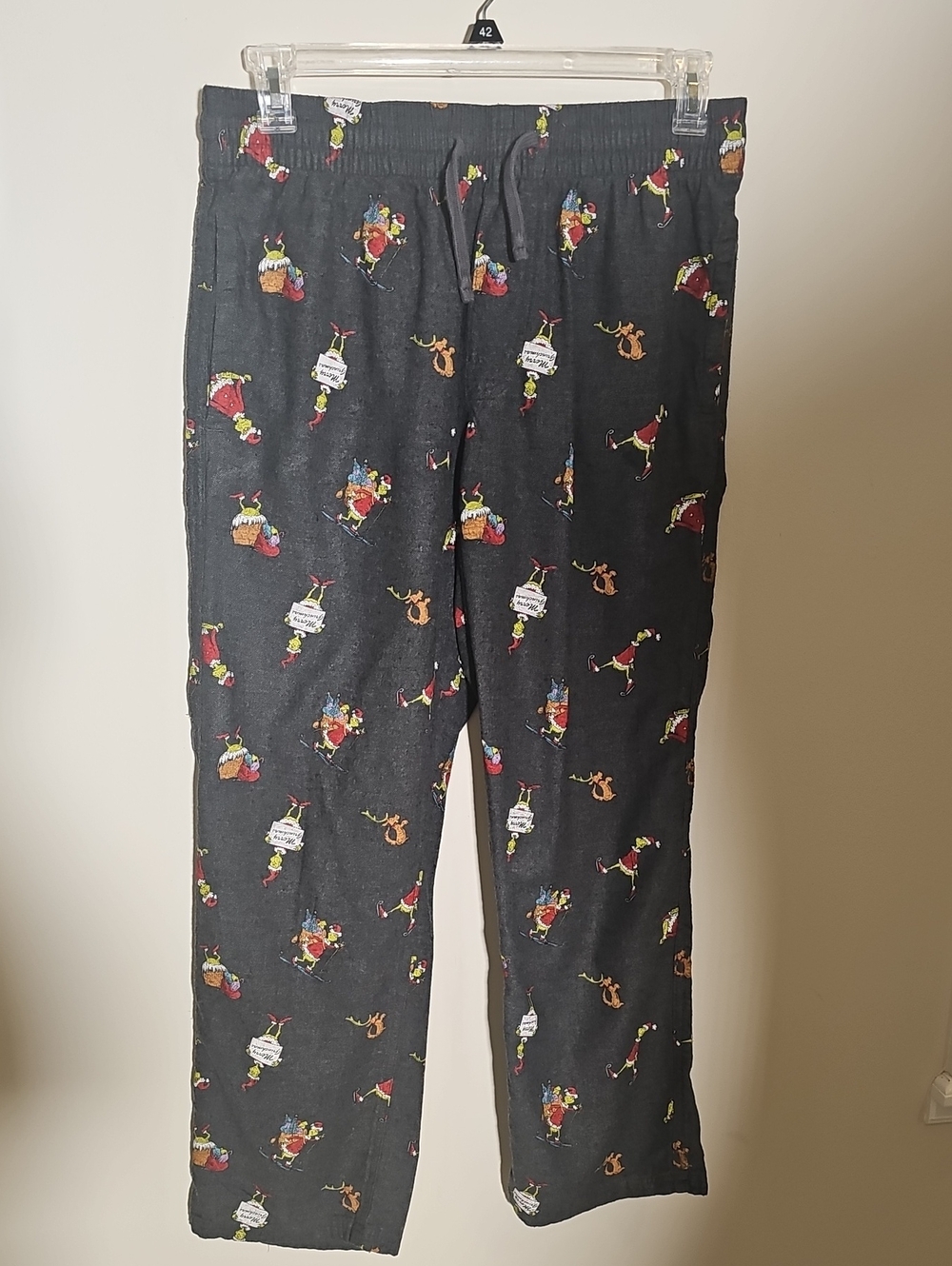 American Eagle Gray Novelty Lounge Pants with Colorful Scrooge Christmas. Meduim